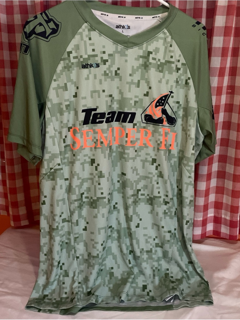 Team Semper Fi Men's Olive Digital Camo Short-Sleeve Performance Tee